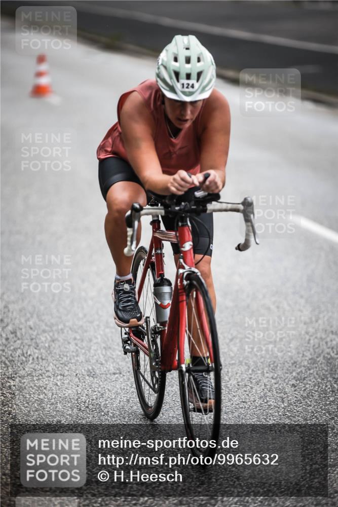 16.08.2026 - KN Förde Triathlon 2026 H.Heesch http://msf.ph/oto/9965632 16.08.2026 09:24:43 Radfahren 124, 158, 162, 189 meine-sportfotos.de