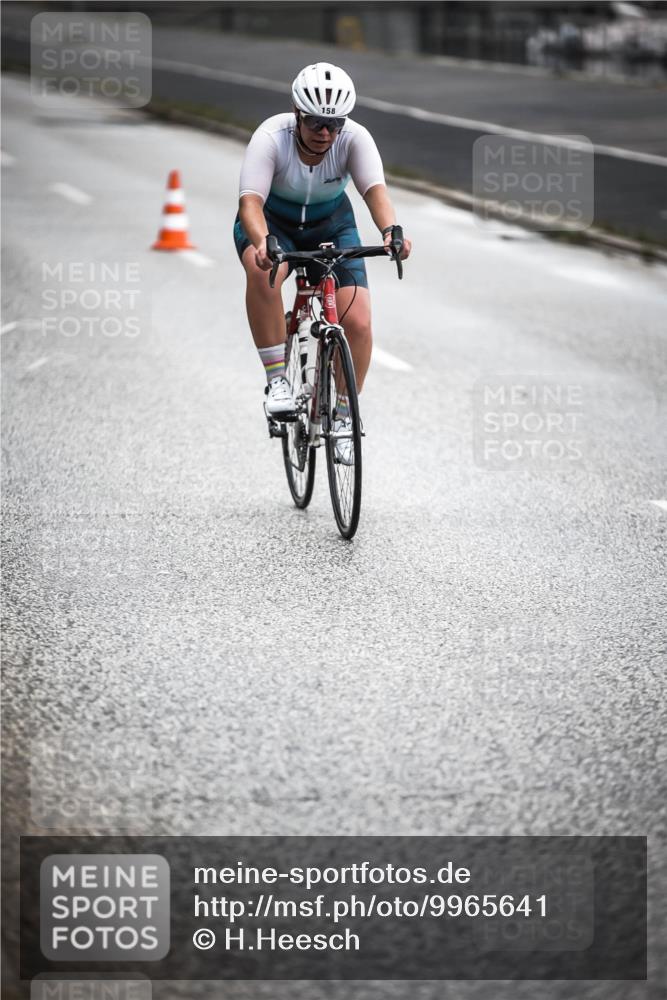 16.08.2026 - KN Förde Triathlon 2026 H.Heesch http://msf.ph/oto/9965641 16.08.2026 09:24:45 Radfahren 124, 138, 158, 162, 189 meine-sportfotos.de