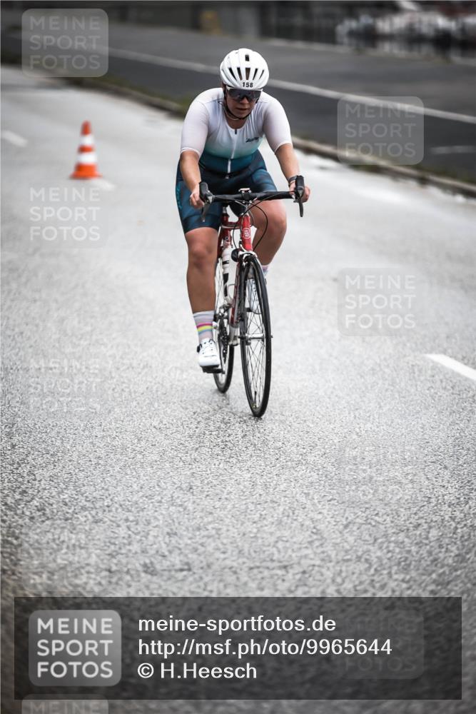 16.08.2026 - KN Förde Triathlon 2026 H.Heesch http://msf.ph/oto/9965644 16.08.2026 09:24:45 Radfahren 124, 138, 158, 162, 189 meine-sportfotos.de