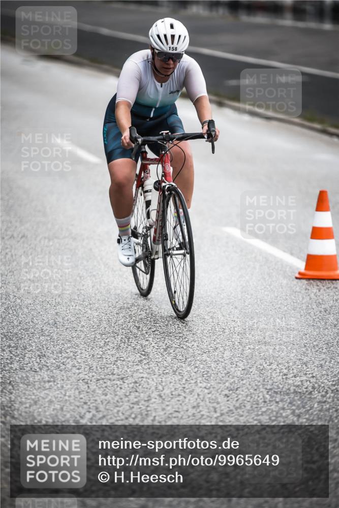 16.08.2026 - KN Förde Triathlon 2026 H.Heesch http://msf.ph/oto/9965649 16.08.2026 09:24:45 Radfahren 124, 138, 158, 162, 189 meine-sportfotos.de