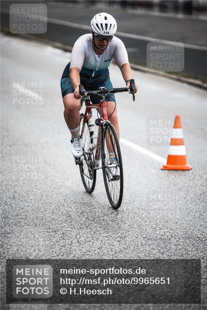 16.08.2026 - KN Förde Triathlon 2026 H.Heesch http://msf.ph/oto/9965651 16.08.2026 09:24:45 Radfahren 124, 138, 158, 162, 189 meine-sportfotos.de