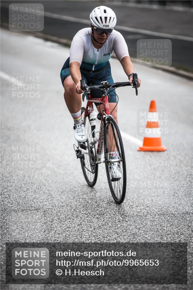 16.08.2026 - KN Förde Triathlon 2026 H.Heesch http://msf.ph/oto/9965653 16.08.2026 09:24:45 Radfahren 124, 138, 158, 162, 189 meine-sportfotos.de