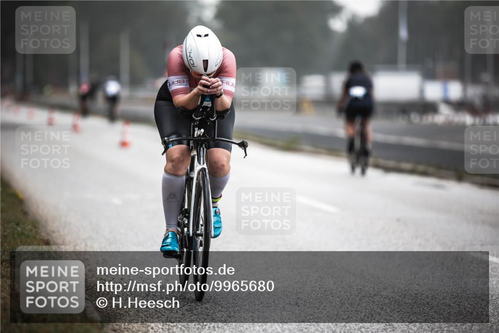 16.08.2026 - KN Förde Triathlon 2026 H.Heesch http://msf.ph/oto/9965680 16.08.2026 09:25:04 Radfahren 165, 168 meine-sportfotos.de
