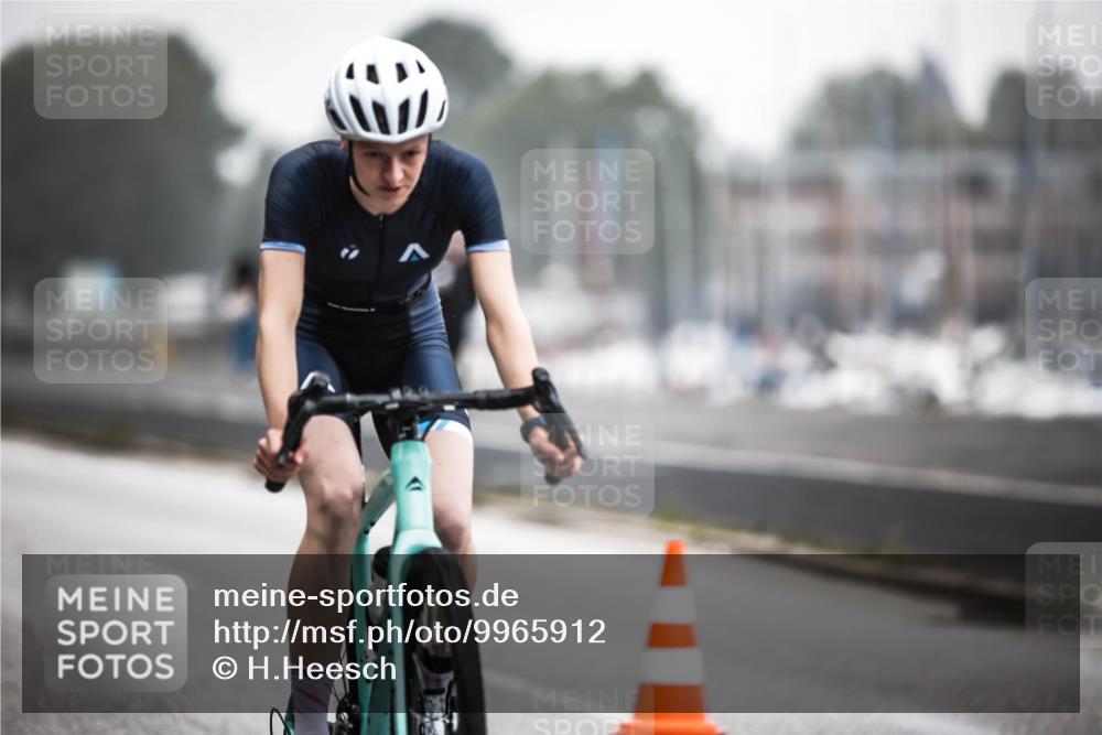 16.08.2026 - KN Förde Triathlon 2026 H.Heesch http://msf.ph/oto/9965912 16.08.2026 09:26:55 Radfahren 175, 197, 212 meine-sportfotos.de