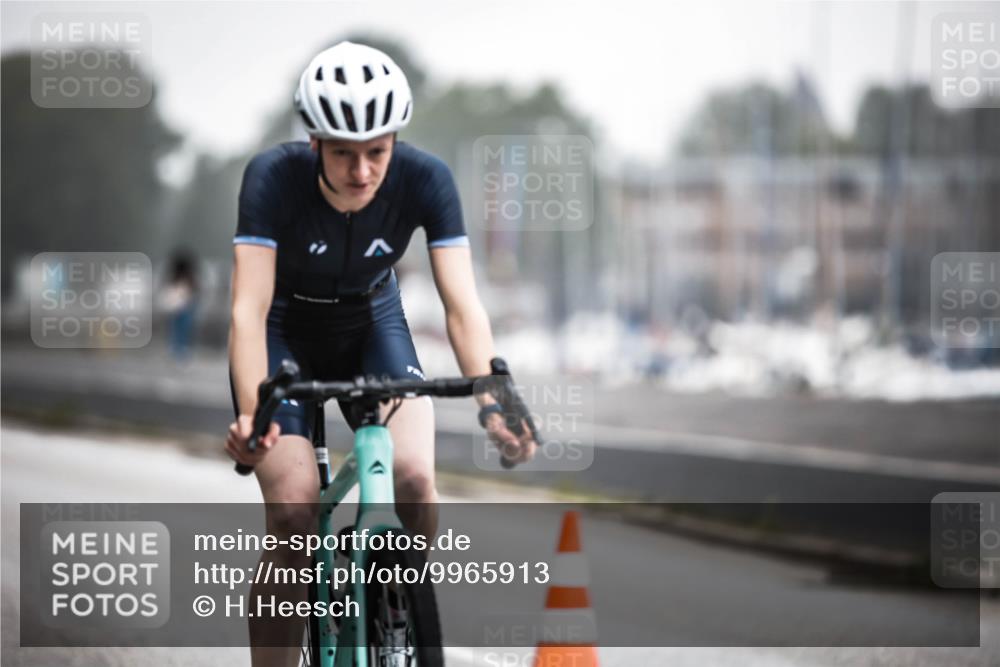 16.08.2026 - KN Förde Triathlon 2026 H.Heesch http://msf.ph/oto/9965913 16.08.2026 09:26:55 Radfahren 175, 197, 212 meine-sportfotos.de
