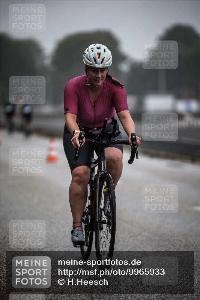 16.08.2026 - KN Förde Triathlon 2026 H.Heesch http://msf.ph/oto/9965933 16.08.2026 09:27:19 Radfahren 126, 177, 183 meine-sportfotos.de