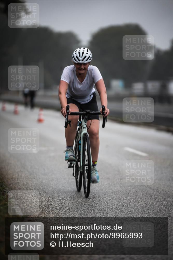 16.08.2026 - KN Förde Triathlon 2026 H.Heesch http://msf.ph/oto/9965993 16.08.2026 09:27:31 Radfahren 119, 121, 138, 171, 172, 176, 180, 230 meine-sportfotos.de