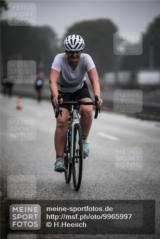 16.08.2026 - KN Förde Triathlon 2026 H.Heesch http://msf.ph/oto/9965997 16.08.2026 09:27:32 Radfahren 121, 138, 171, 172, 176, 180, 230 meine-sportfotos.de