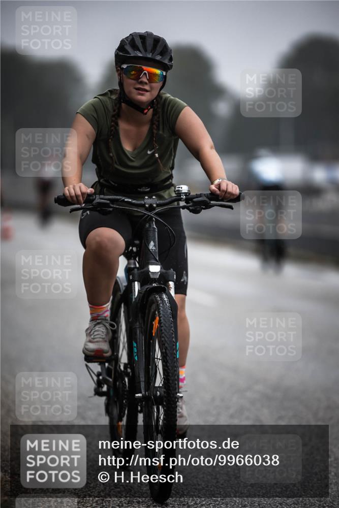16.08.2026 - KN Förde Triathlon 2026 H.Heesch http://msf.ph/oto/9966038 16.08.2026 09:27:38 Radfahren 108, 156, 205, 230 meine-sportfotos.de