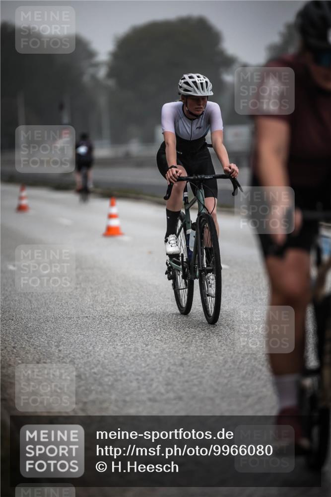 16.08.2026 - KN Förde Triathlon 2026 H.Heesch http://msf.ph/oto/9966080 16.08.2026 09:27:50 Radfahren 115, 142, 168, 186, 187, 204 meine-sportfotos.de