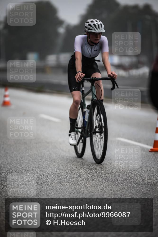 16.08.2026 - KN Förde Triathlon 2026 H.Heesch http://msf.ph/oto/9966087 16.08.2026 09:27:50 Radfahren 115, 142, 168, 186, 187, 204 meine-sportfotos.de