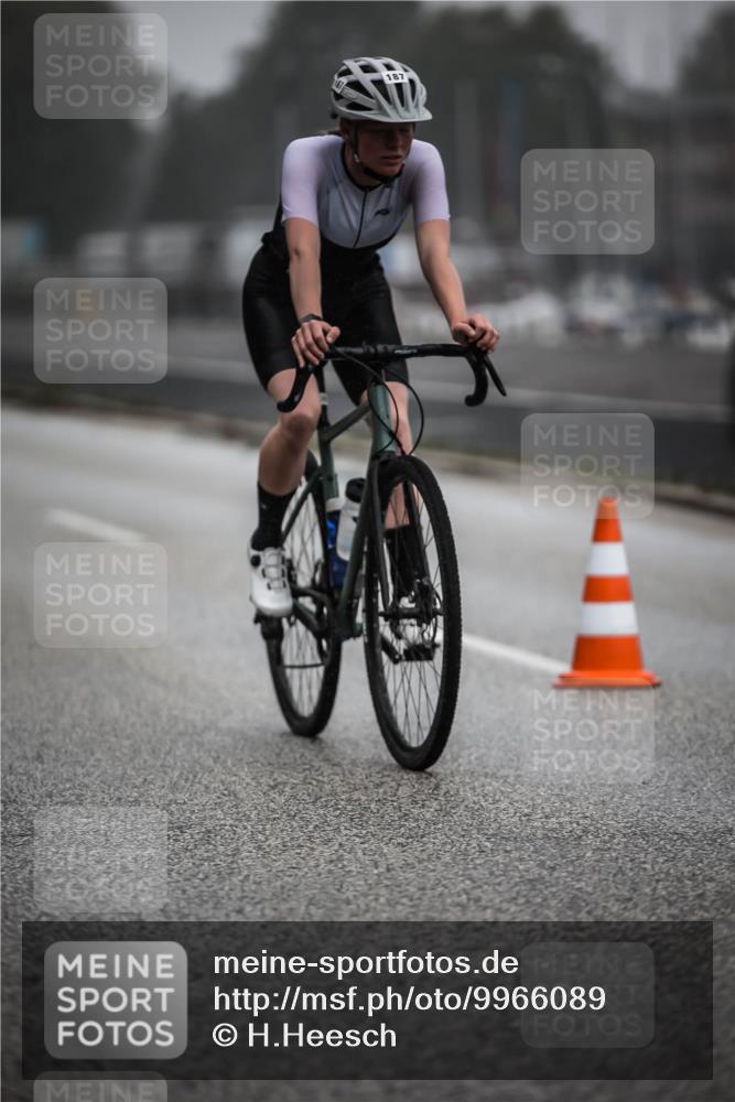16.08.2026 - KN Förde Triathlon 2026 H.Heesch http://msf.ph/oto/9966089 16.08.2026 09:27:50 Radfahren 115, 142, 168, 186, 187, 204 meine-sportfotos.de