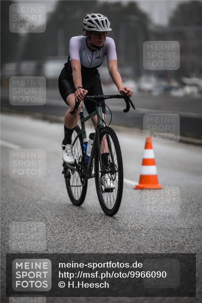 16.08.2026 - KN Förde Triathlon 2026 H.Heesch http://msf.ph/oto/9966090 16.08.2026 09:27:51 Radfahren 115, 142, 168, 186, 187 meine-sportfotos.de
