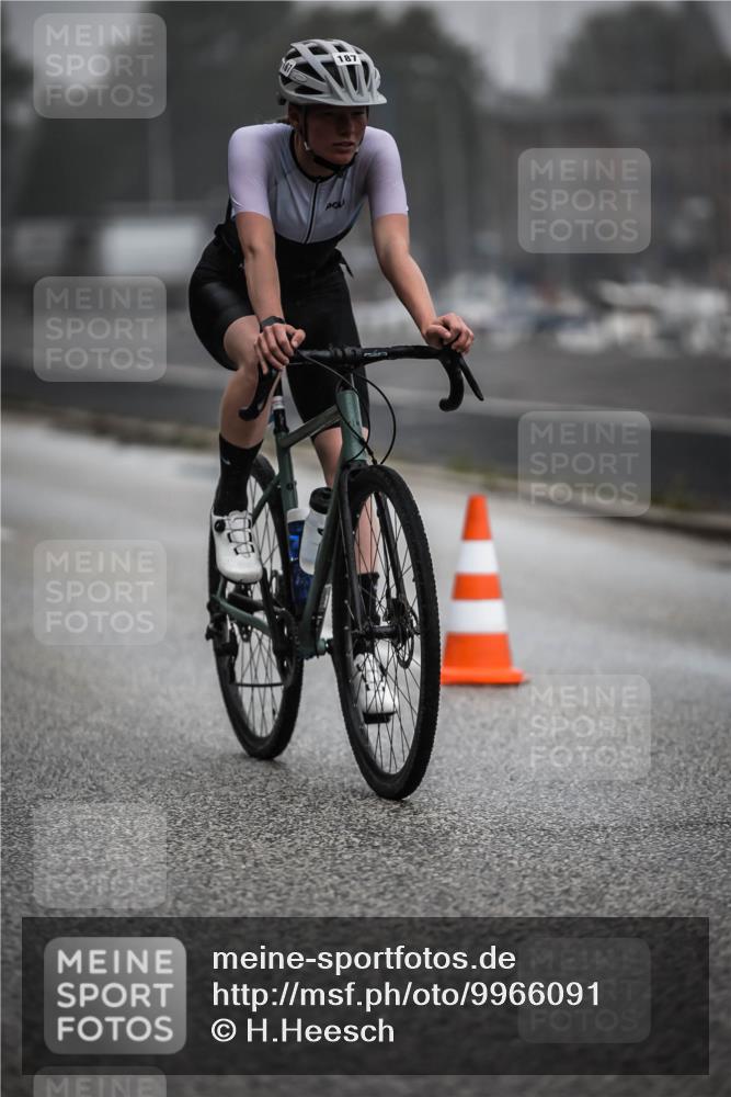 16.08.2026 - KN Förde Triathlon 2026 H.Heesch http://msf.ph/oto/9966091 16.08.2026 09:27:51 Radfahren 115, 142, 168, 186, 187 meine-sportfotos.de