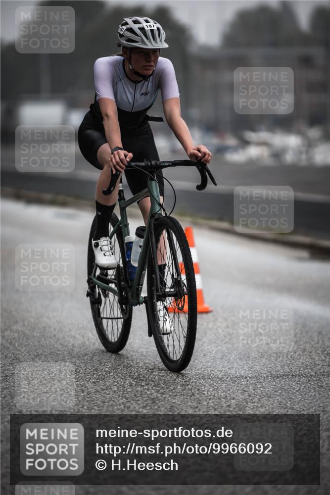 16.08.2026 - KN Förde Triathlon 2026 H.Heesch http://msf.ph/oto/9966092 16.08.2026 09:27:51 Radfahren 115, 142, 168, 186, 187 meine-sportfotos.de