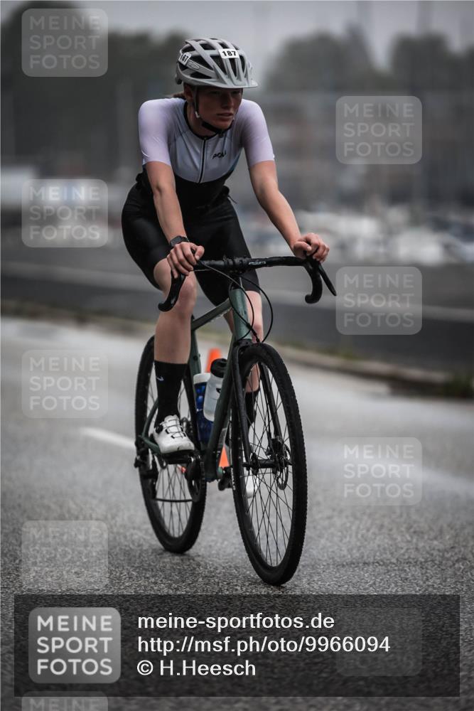 16.08.2026 - KN Förde Triathlon 2026 H.Heesch http://msf.ph/oto/9966094 16.08.2026 09:27:51 Radfahren 115, 142, 168, 186, 187 meine-sportfotos.de