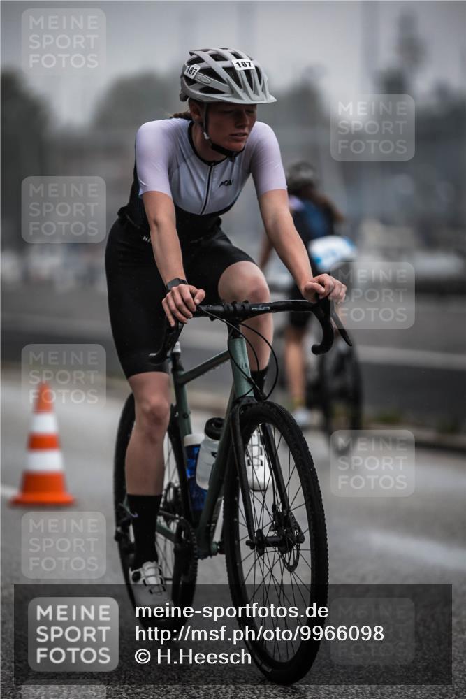 16.08.2026 - KN Förde Triathlon 2026 H.Heesch http://msf.ph/oto/9966098 16.08.2026 09:27:51 Radfahren 115, 142, 168, 186, 187 meine-sportfotos.de