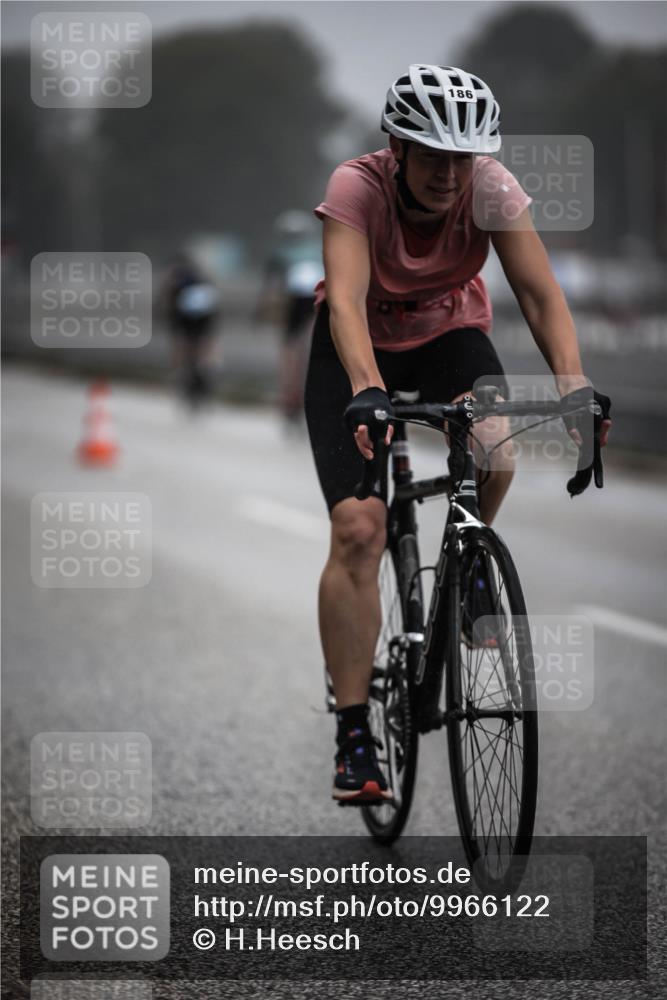 16.08.2026 - KN Förde Triathlon 2026 H.Heesch http://msf.ph/oto/9966122 16.08.2026 09:27:55 Radfahren 115, 142, 166, 178, 186 meine-sportfotos.de