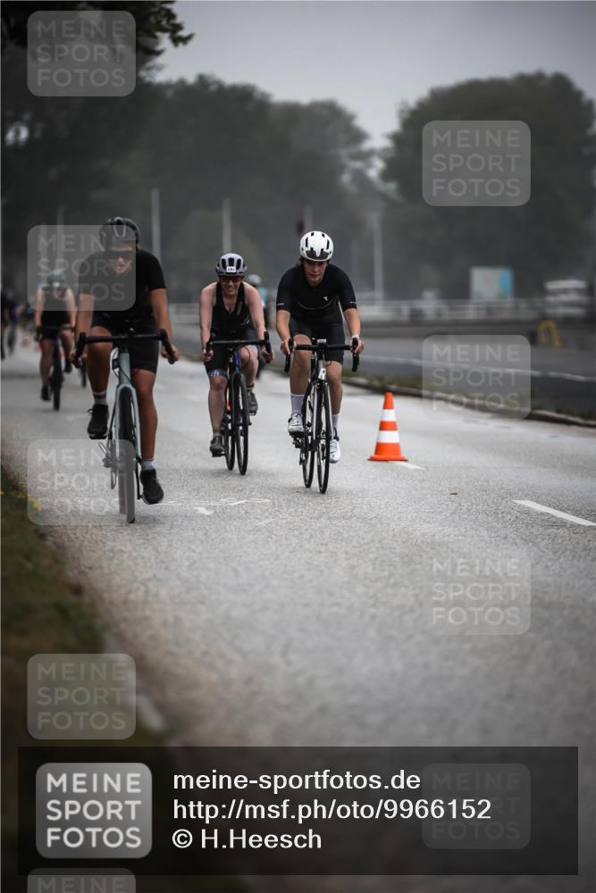16.08.2026 - KN Förde Triathlon 2026 H.Heesch http://msf.ph/oto/9966152 16.08.2026 09:27:59 Radfahren 103, 110, 113, 114, 146, 164, 166, 174, 178, 192, 239 meine-sportfotos.de