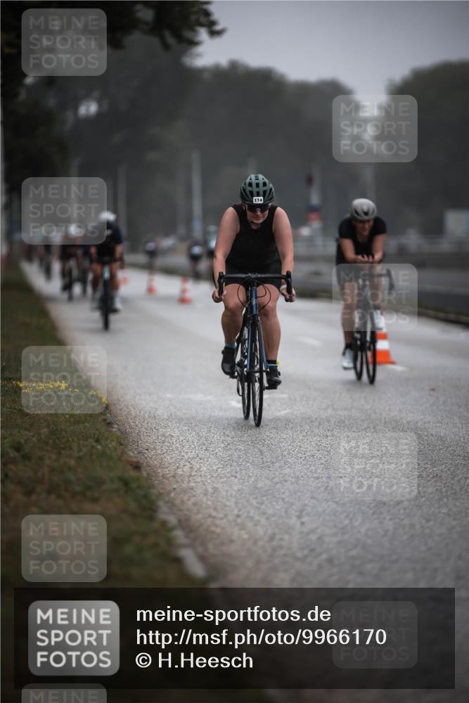 16.08.2026 - KN Förde Triathlon 2026 H.Heesch http://msf.ph/oto/9966170 16.08.2026 09:28:03 Radfahren 103, 110, 113, 114, 146, 164, 174, 190, 192, 194, 198, 239 meine-sportfotos.de