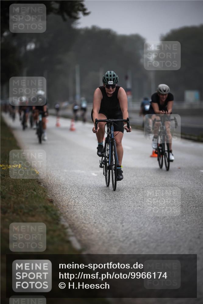 16.08.2026 - KN Förde Triathlon 2026 H.Heesch http://msf.ph/oto/9966174 16.08.2026 09:28:03 Radfahren 103, 110, 113, 114, 146, 164, 174, 190, 192, 194, 198, 239 meine-sportfotos.de