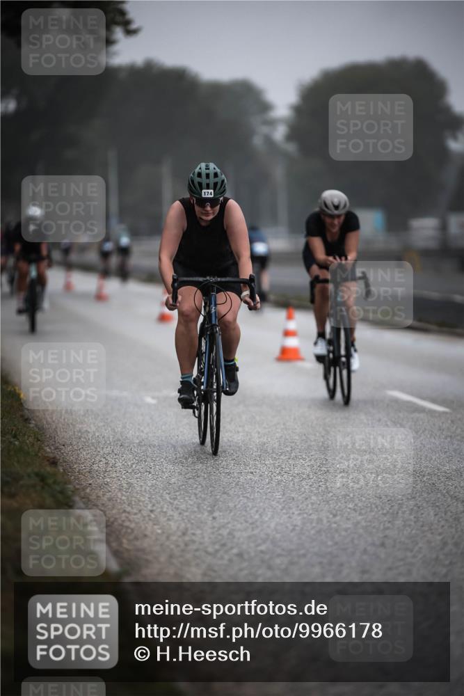 16.08.2026 - KN Förde Triathlon 2026 H.Heesch http://msf.ph/oto/9966178 16.08.2026 09:28:03 Radfahren 103, 110, 113, 114, 146, 164, 174, 190, 192, 194, 198, 239 meine-sportfotos.de