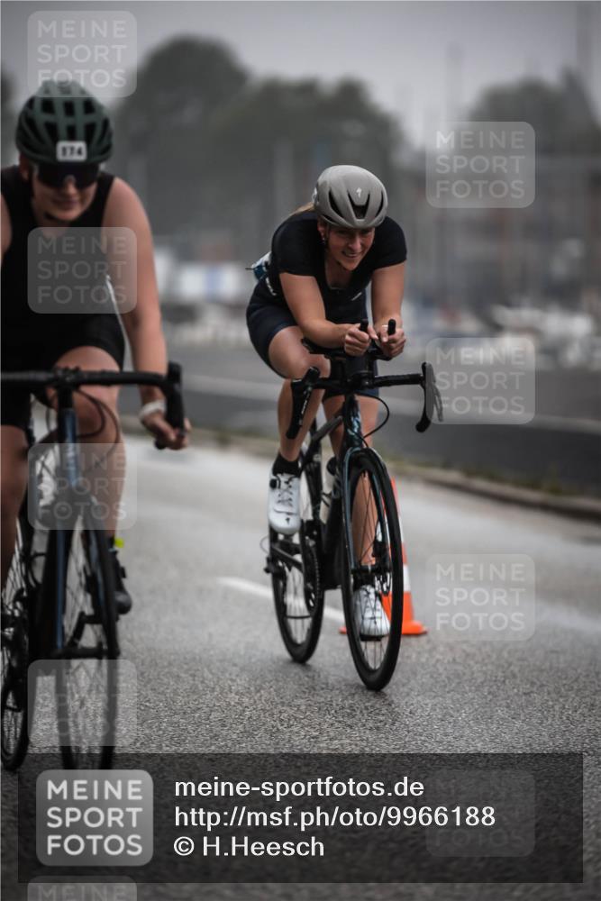 16.08.2026 - KN Förde Triathlon 2026 H.Heesch http://msf.ph/oto/9966188 16.08.2026 09:28:04 Radfahren 103, 110, 113, 114, 146, 164, 174, 190, 192, 194, 198, 239 meine-sportfotos.de