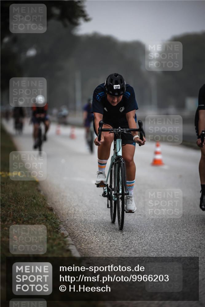 16.08.2026 - KN Förde Triathlon 2026 H.Heesch http://msf.ph/oto/9966203 16.08.2026 09:28:07 Radfahren 110, 113, 114, 169, 174, 190, 194, 198, 225, 239 meine-sportfotos.de