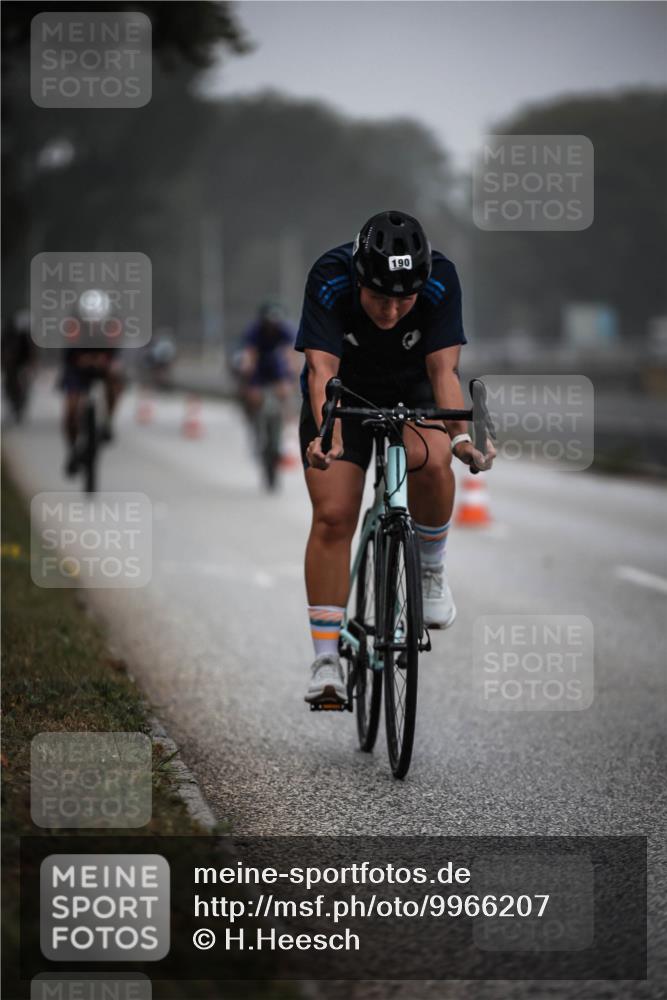 16.08.2026 - KN Förde Triathlon 2026 H.Heesch http://msf.ph/oto/9966207 16.08.2026 09:28:07 Radfahren 110, 113, 114, 169, 174, 190, 194, 198, 225, 239 meine-sportfotos.de