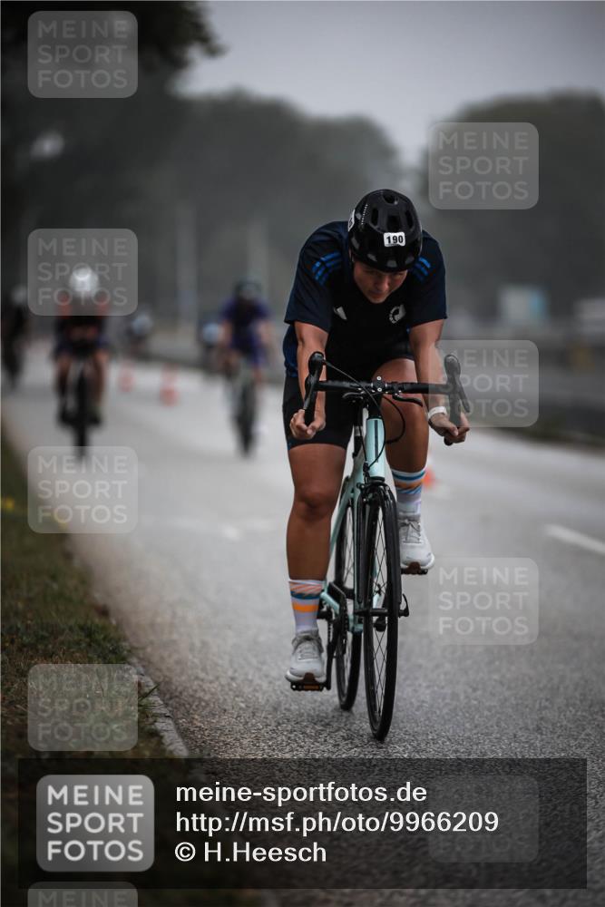16.08.2026 - KN Förde Triathlon 2026 H.Heesch http://msf.ph/oto/9966209 16.08.2026 09:28:07 Radfahren 110, 113, 114, 169, 174, 190, 194, 198, 225, 239 meine-sportfotos.de