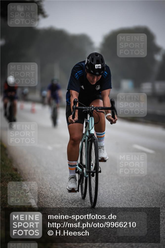 16.08.2026 - KN Förde Triathlon 2026 H.Heesch http://msf.ph/oto/9966210 16.08.2026 09:28:07 Radfahren 110, 113, 114, 169, 174, 190, 194, 198, 225, 239 meine-sportfotos.de