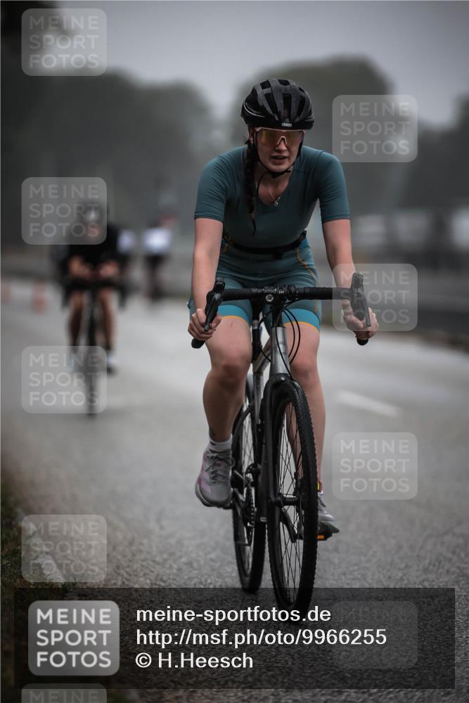 16.08.2026 - KN Förde Triathlon 2026 H.Heesch http://msf.ph/oto/9966255 16.08.2026 09:28:17 Radfahren 152, 191, 195, 214 meine-sportfotos.de