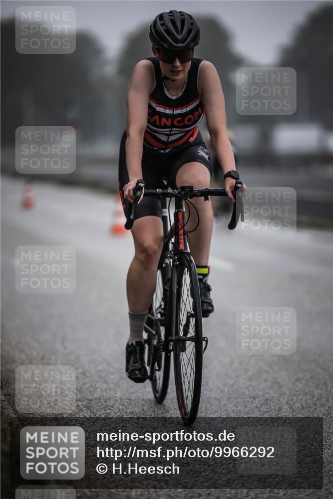16.08.2026 - KN Förde Triathlon 2026 H.Heesch http://msf.ph/oto/9966292 16.08.2026 09:28:24 Radfahren 109, 122, 167 meine-sportfotos.de