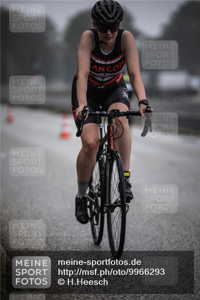16.08.2026 - KN Förde Triathlon 2026 H.Heesch http://msf.ph/oto/9966293 16.08.2026 09:28:24 Radfahren 109, 122, 167 meine-sportfotos.de