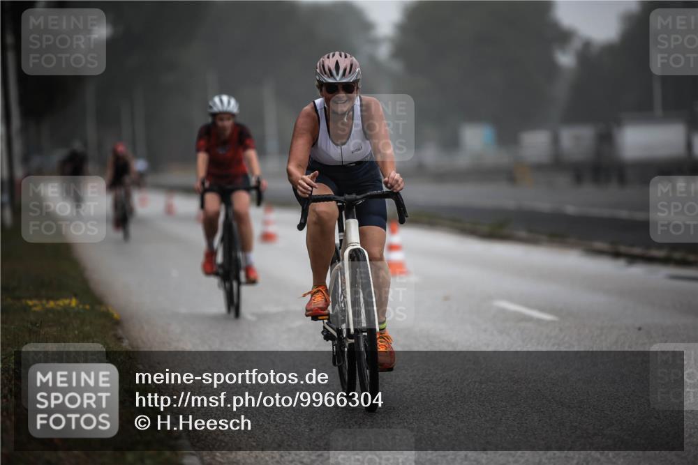 16.08.2026 - KN Förde Triathlon 2026 H.Heesch http://msf.ph/oto/9966304 16.08.2026 09:28:31 Radfahren 117, 139, 160, 163, 167, 200 meine-sportfotos.de