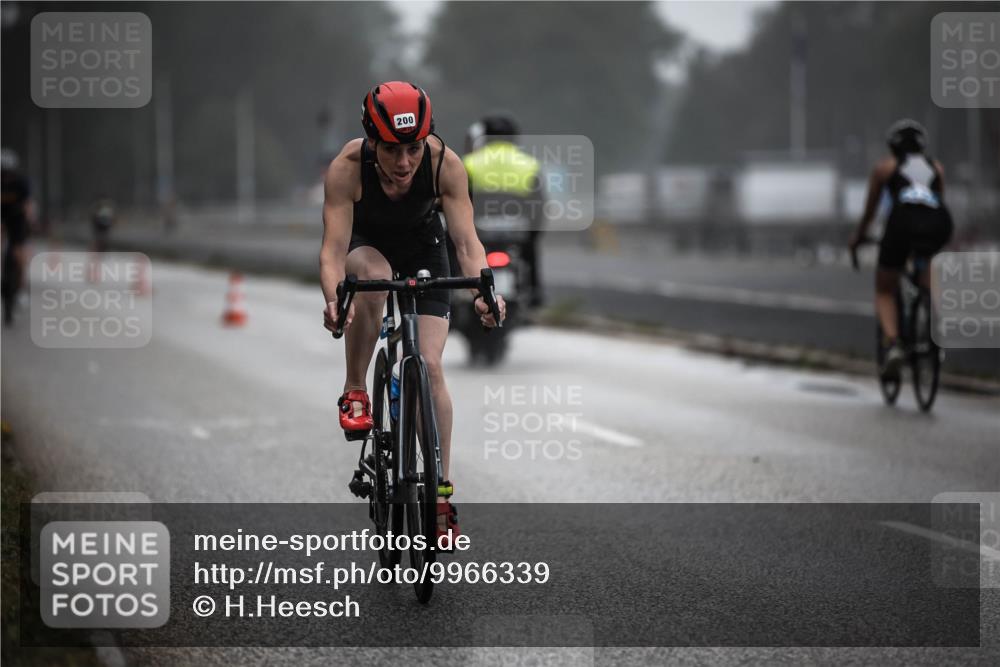 16.08.2026 - KN Förde Triathlon 2026 H.Heesch http://msf.ph/oto/9966339 16.08.2026 09:28:36 Radfahren 139, 200 meine-sportfotos.de