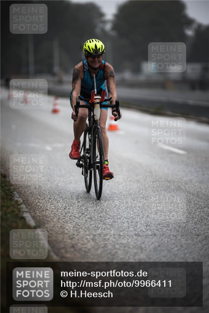 16.08.2026 - KN Förde Triathlon 2026 H.Heesch http://msf.ph/oto/9966411 16.08.2026 09:29:21 Radfahren 201, 213, 241 meine-sportfotos.de