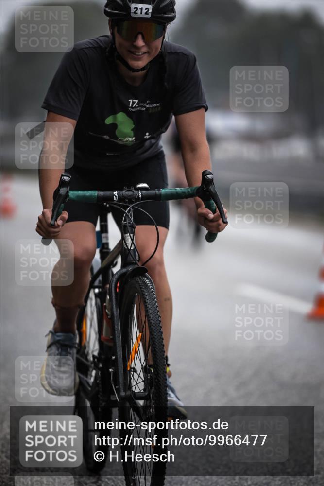 16.08.2026 - KN Förde Triathlon 2026 H.Heesch http://msf.ph/oto/9966477 16.08.2026 09:29:40 Radfahren 116, 212, 232 meine-sportfotos.de