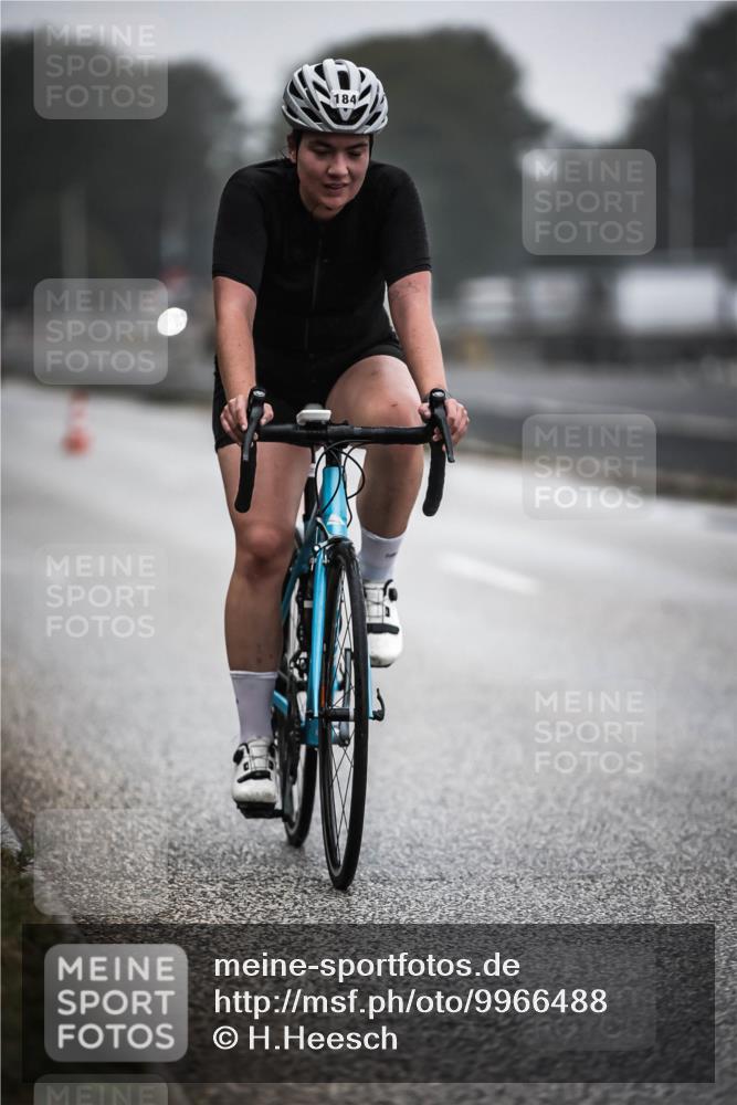 16.08.2026 - KN Förde Triathlon 2026 H.Heesch http://msf.ph/oto/9966488 16.08.2026 09:29:47 Radfahren 119, 133, 184 meine-sportfotos.de