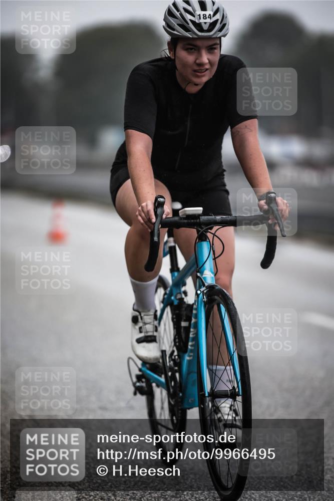 16.08.2026 - KN Förde Triathlon 2026 H.Heesch http://msf.ph/oto/9966495 16.08.2026 09:29:48 Radfahren 119, 133, 184 meine-sportfotos.de