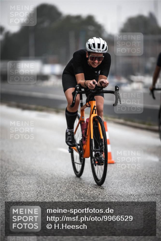16.08.2026 - KN Förde Triathlon 2026 H.Heesch http://msf.ph/oto/9966529 16.08.2026 09:29:54 Radfahren 121, 181, 206, 229 meine-sportfotos.de