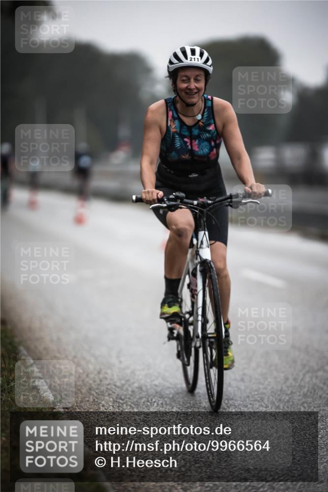 16.08.2026 - KN Förde Triathlon 2026 H.Heesch http://msf.ph/oto/9966564 16.08.2026 09:30:01 Radfahren 126, 176, 211, 229 meine-sportfotos.de