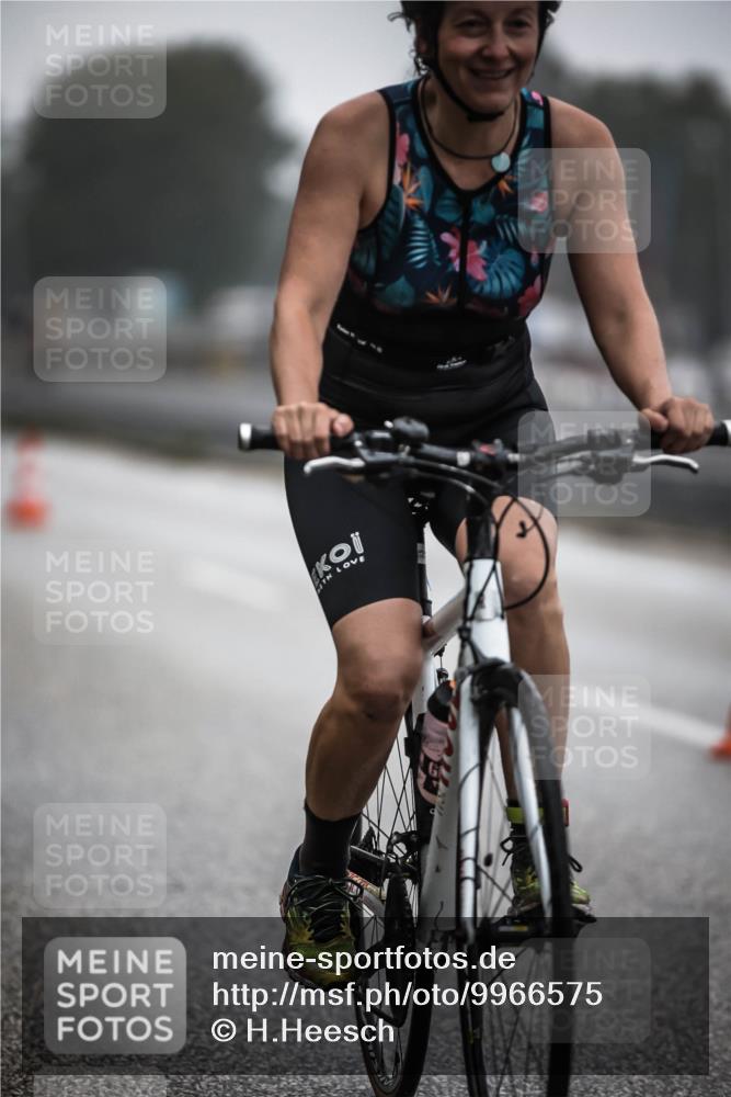 16.08.2026 - KN Förde Triathlon 2026 H.Heesch http://msf.ph/oto/9966575 16.08.2026 09:30:01 Radfahren 126, 176, 211, 229 meine-sportfotos.de