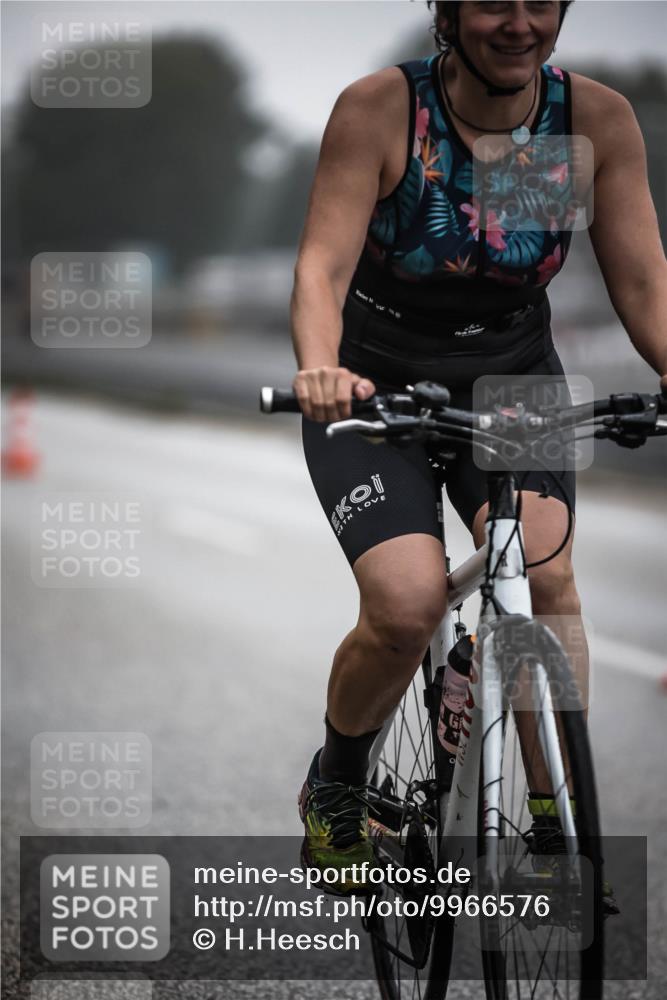 16.08.2026 - KN Förde Triathlon 2026 H.Heesch http://msf.ph/oto/9966576 16.08.2026 09:30:01 Radfahren 126, 176, 211, 229 meine-sportfotos.de