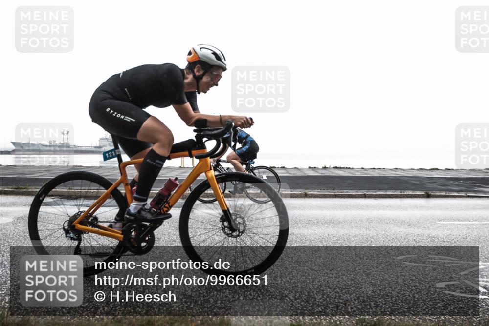 16.08.2026 - KN Förde Triathlon 2026 H.Heesch http://msf.ph/oto/9966651 16.08.2026 09:40:21 Radfahren 110, 121, 127, 140, 142, 148, 176, 191, 206 meine-sportfotos.de