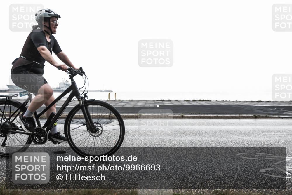 16.08.2026 - KN Förde Triathlon 2026 H.Heesch http://msf.ph/oto/9966693 16.08.2026 09:41:18 Radfahren 149, 205, 233, 234, 240, 264 meine-sportfotos.de