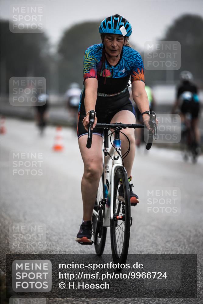 16.08.2026 - KN Förde Triathlon 2026 H.Heesch http://msf.ph/oto/9966724 16.08.2026 09:30:17 Radfahren 142, 171, 180, 215, 235 meine-sportfotos.de