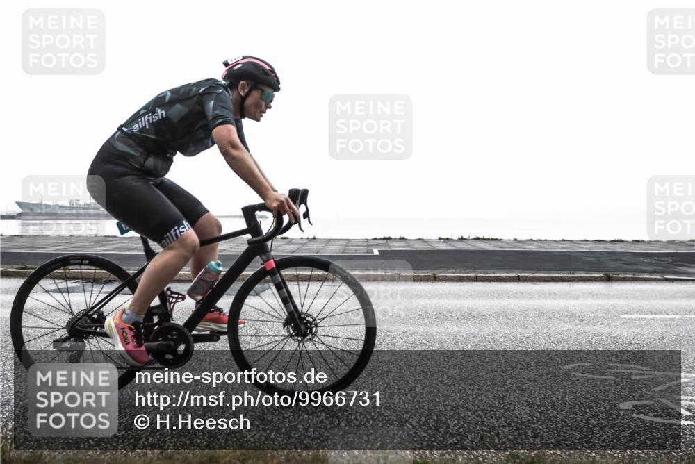 16.08.2026 - KN Förde Triathlon 2026 H.Heesch http://msf.ph/oto/9966731 16.08.2026 09:41:45 Radfahren 107, 117, 126, 129, 171, 180, 181, 211 meine-sportfotos.de