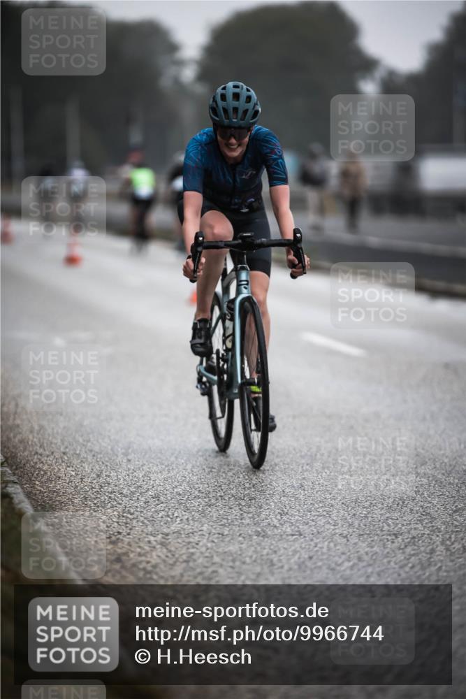 16.08.2026 - KN Förde Triathlon 2026 H.Heesch http://msf.ph/oto/9966744 16.08.2026 09:30:21 Radfahren 142, 146, 235 meine-sportfotos.de