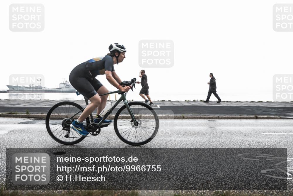 16.08.2026 - KN Förde Triathlon 2026 H.Heesch http://msf.ph/oto/9966755 16.08.2026 09:42:15 Radfahren 141, 226, 242 meine-sportfotos.de